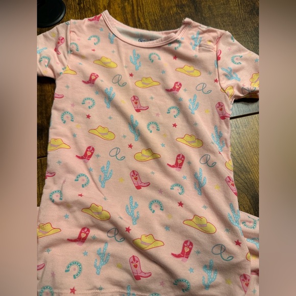 MAGNETIC ME Not My First Rodeo Pajama Set - Picture 2 of 7